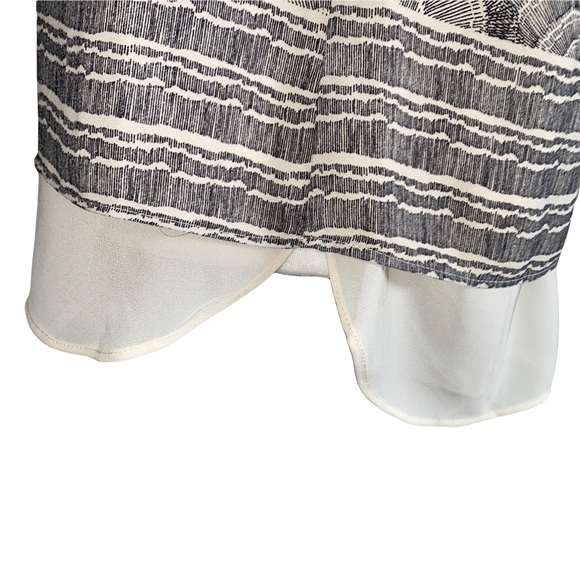 Rose + Olive Black and Cream Floral Sleeveless Layered Hem Blouse M - Picture 6 of 13